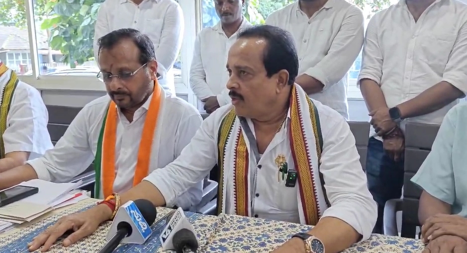 ಹಿಂದೂ ಜಾಗರಣ ವೇದಿಕೆಯ ಪ್ರತಿಭಟನೆಯಲ್ಲಿ ಪುತ್ತೂರು ಶಾಸಕನಿಗೆ ಅವಹೇಳನ ವಿಚಾರ; ಶಾಸಕ‌ ಅಶೋಕ್ ಕುಮಾರ್ ರೈ ಪ್ರತಿಕ್ರಿಯೆ - News Karnataka