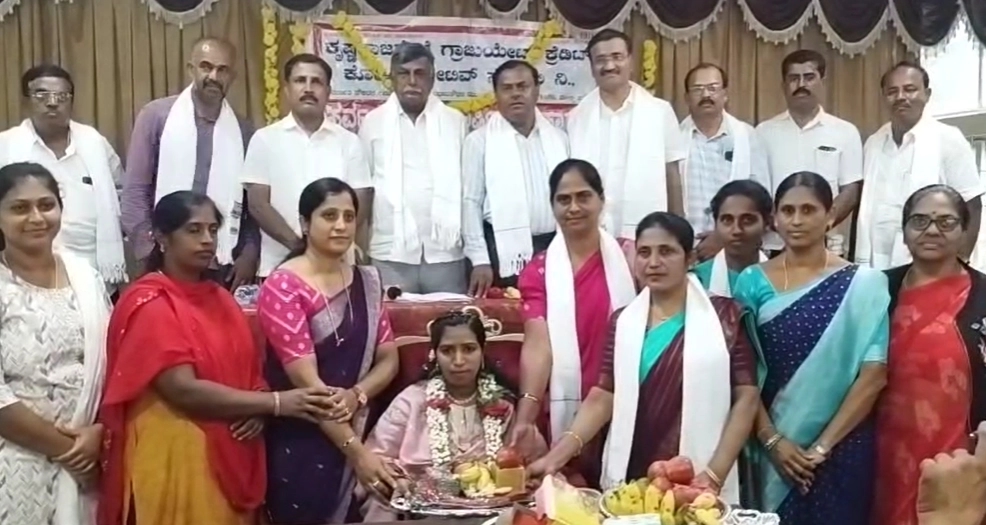 ಕೋಮು ಸೌಹಾರ್ದತೆಗೆ ಸಾಕ್ಷಿಯಾದ ಮುಸ್ಲಿಂ ಗೃಹಿಣಿಗೆ ಹಿಂದುಗಳಿಂದ ಸೀಮಂತ ಕಾರ್ಯ! - News Karnataka