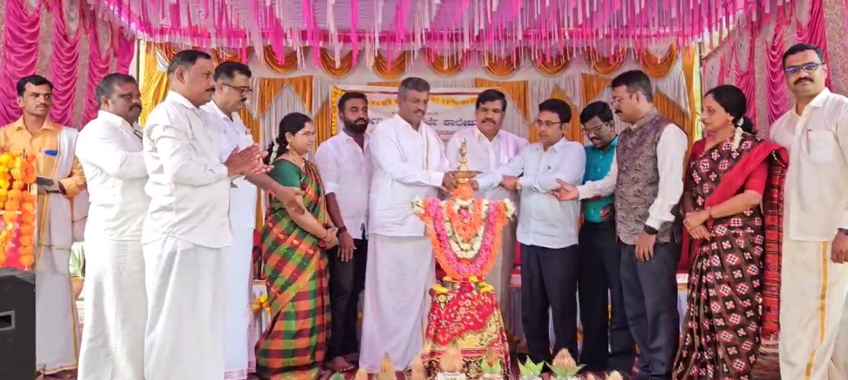 ವಿಧಾನಸಭಾ ಸ್ವೀಕರ್ ಗಳ ರಾಷ್ಟ್ರೀಯ ಸಮಿತಿಗೆ ಯು.ಟಿ.ಖಾದರ್ ನೇಮಕ; ಲೋಕಸಭಾ ಸ್ಪೀಕರ್ ಓಂ ಬಿರ್ಲಾ ರಿಂದ ನಾಮ ನಿರ್ದೇಶನ - News Karnataka
