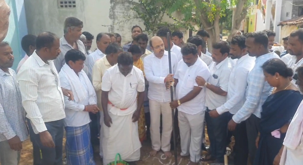 ವಿವಿಧ ಅಭಿವೃದ್ಧಿ ಕಾಮಗಾರಿಗಳಿಗೆ ಯತೀಂದ್ರ ಚಾಲನೆ - News Karnataka