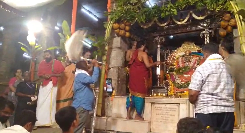 ನಂಜುಂಡೇಶ್ವರನಿಗೆ ಗಿರಿಜಾ ಕಲ್ಯಾಣ ಮಹೋತ್ಸವ ಹಿನ್ನಲೆ ವರಪೂಜಾ ಮಹೋತ್ಸವ - News Karnataka