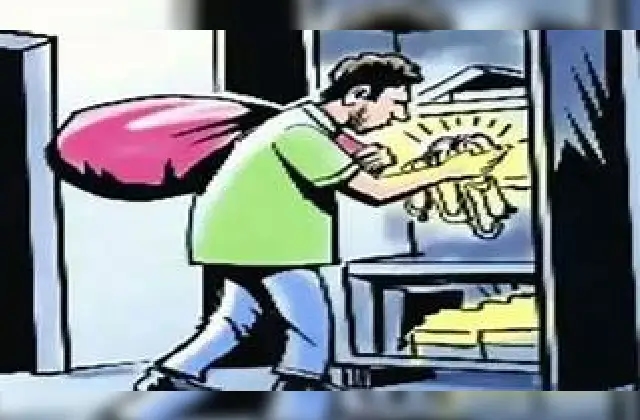 ಚಿನ್ನಾಭರಣ ಮಾಡಿಕೊಡುವ ನೆಪದಲ್ಲಿ ಮಾಲೀಕನಿಗೆ ಉಂಡೆನಾಮ, ಚಿನ್ನದ ಗಟ್ಟಿ ಜೊತೆ ನೌಕರ ಎಸ್ಕೇಪ್! - News Karnataka
