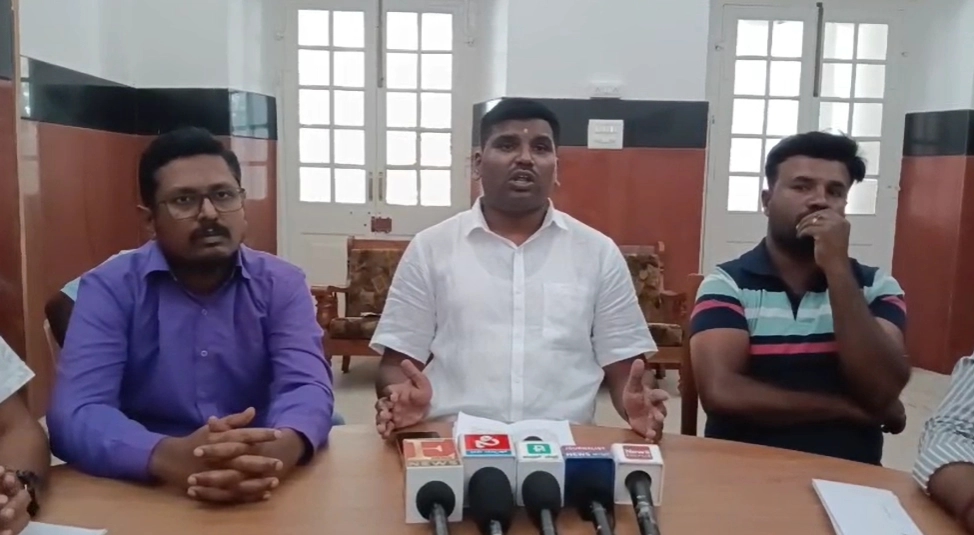 ಟ್ರೆಡ್‌ಮಿಲ್‌ನಿಂದ ಜಾರಿ ಜಿಮ್‌ನ ಕಿಟಕಿಯಿಂದ ಹೊರಬಿದ್ದು ಯುವತಿ ಮೃತ್ಯು - News Karnataka