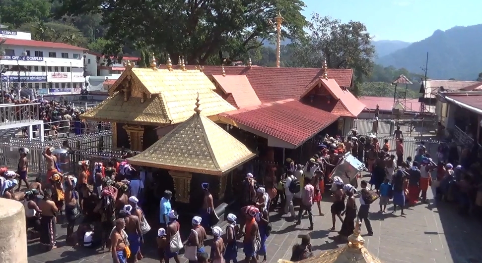 ಶಬರಿಮಲೆ ಯಾತ್ರೆ ಪ್ರಾರಂಭ ಮೊದಲ ದಿನವೇ 1.36 ಲಕ್ಷ ಭಕ್ತರಿಂದ ಅಯ್ಯಪ್ಪನ ದರ್ಶನ - News Karnataka