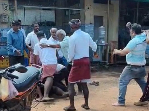 ಮೀನು ಮಾರಾಟಗಾರರ ನಡುವೆ ಹೊಡೆದಾಟ; ಪ್ರಕರಣ ದಾಖಲು - News Karnataka