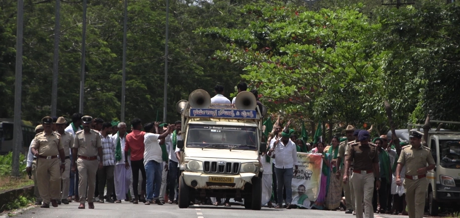 ಬೈಂದೂರು ಪ.ಪಂ. ವ್ಯಾಪ್ತಿಯಿಂದ ಗ್ರಾಮೀಣ ಭಾಗಗಳನ್ನು ಕೈ ಬಿಡಲು ಆಗ್ರಹಿಸಿ ರೈತರ ಪ್ರತಿಭಟನೆ - News Karnataka
