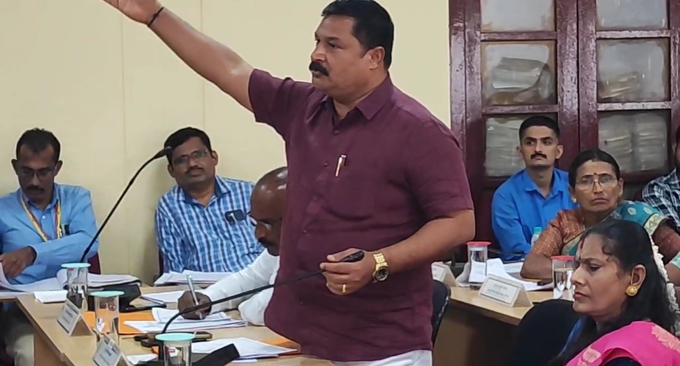 ಮಹಿಳೆ ಶವ ಹೂತಿಟ್ಟ ಪ್ರಕರಣಕ್ಕೆ ಕಾರಣ ಬಯಲು, ಮಹಿಳೆಯನ್ನು ಕೊಂದು ಮಣ್ಣು ಮಾಡಿದ ಪ್ರಿಯಕರ! - News Karnataka