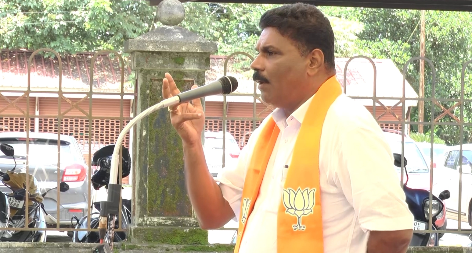 ಕಾರ್ಕಳದ ಅಭಿವೃದ್ಧಿಗೆ ನಕಲಿ‌ ಕಾಂಗ್ರೆಸ್ ಮುಖಂಡರಿಂದ ಅಡ್ಡಿ: ಮುನಿಯಾಲು ಉದಯಕುಮಾರ್ ಶೆಟ್ಟಿಗೆ ಶಾಸಕ ಸುನಿಲ್ ಕುಮಾರ್ ಟಾಂಗ್ - News Karnataka