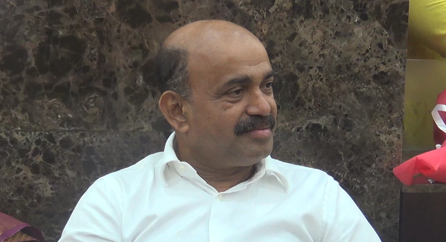 ಮಾಜಿ ಶಾಸಕ ಬಿ.ಎ.ಮೊಯ್ದಿನ್ ಬಾವ ಹಾಗೂ ಅವರ ಇಬ್ಬರು ಸಹಚರರ ವಿರುದ್ಧ ಪ್ರಕರಣ ದಾಖಲು - News Karnataka