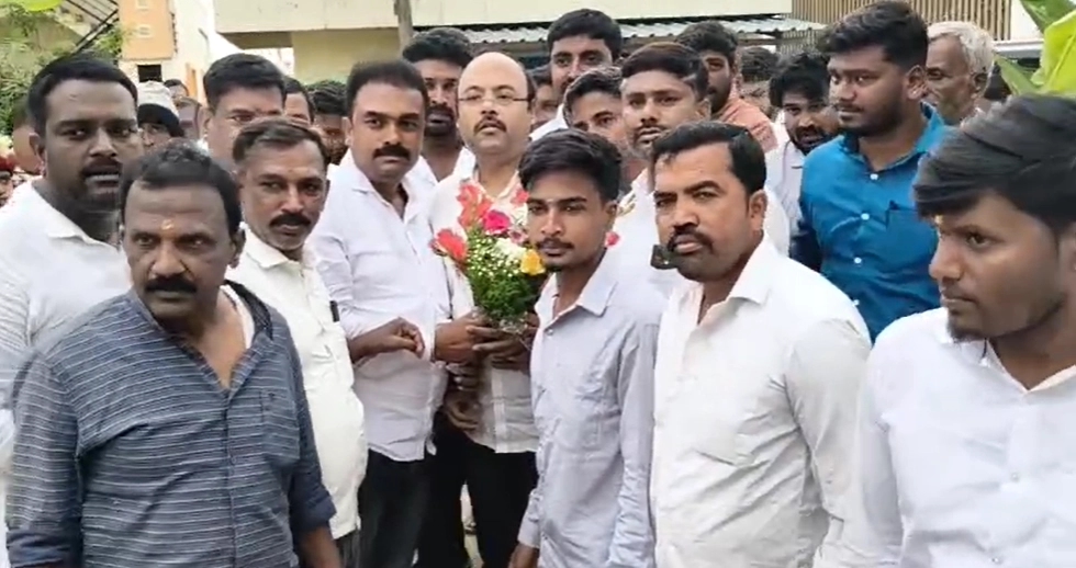 ಸ್ಪಿರಿಟ್ ತುಂಬಿದ ಲಾರಿಯ ಟೈಯರ್ ಬ್ಲಾಸ್ಟ್: ತಪ್ಪಿದ ಅನಾಹುತ - News Karnataka