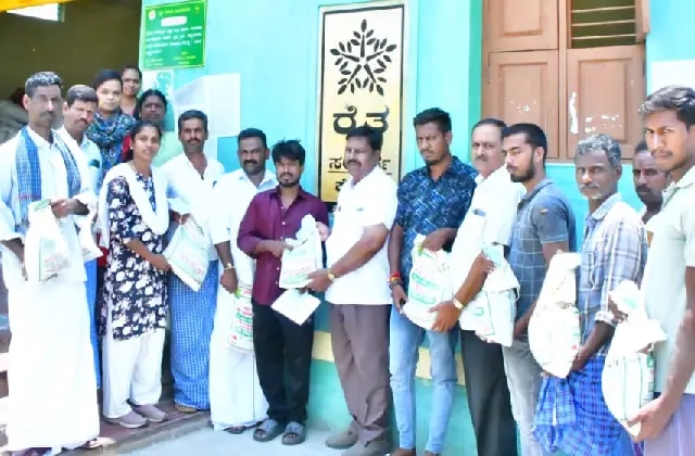 ರೈತರಿಗೆ ರಿಯಾಯಿತಿ ದರದಲ್ಲಿ ಬಿತ್ತನೆ ಬೀಜ ವಿತರಣೆ - News Karnataka