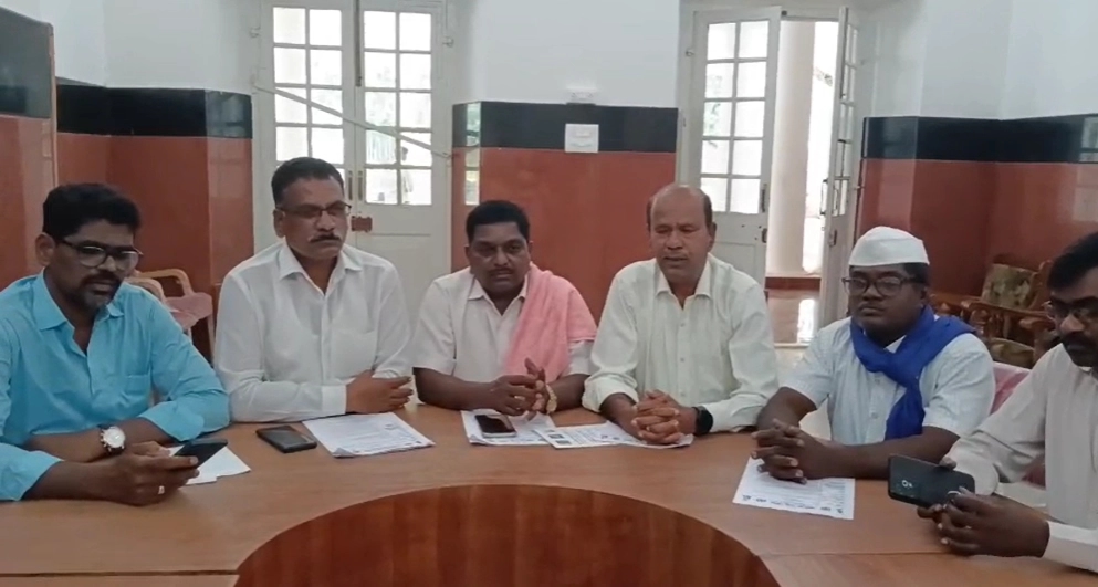 ಧರ್ಮದ ಕಾಲಂನಲ್ಲಿ "ಬೌದ್ಧ ಧರ್ಮ" ಎಂದು ಬರೆಸುವಂತೆ ಮನವಿ - News Karnataka