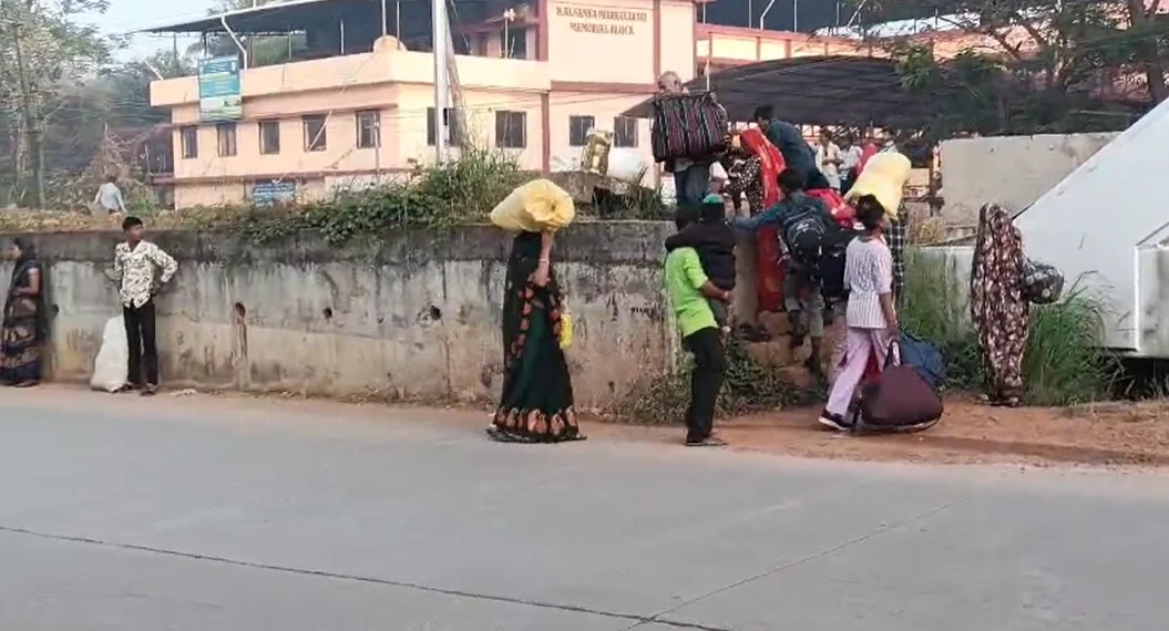 ಅಸಂಘಟಿತ ಕಾರ್ಮಿಕರಿಗೆ ಸೌಲಭ್ಯ ನೀಡುವಂತೆ ಆಗ್ರಹ: ತಹಶೀಲ್ದಾರ್ ಗೆ ಮನವಿ ಸಲ್ಲಿಕೆ - News Karnataka