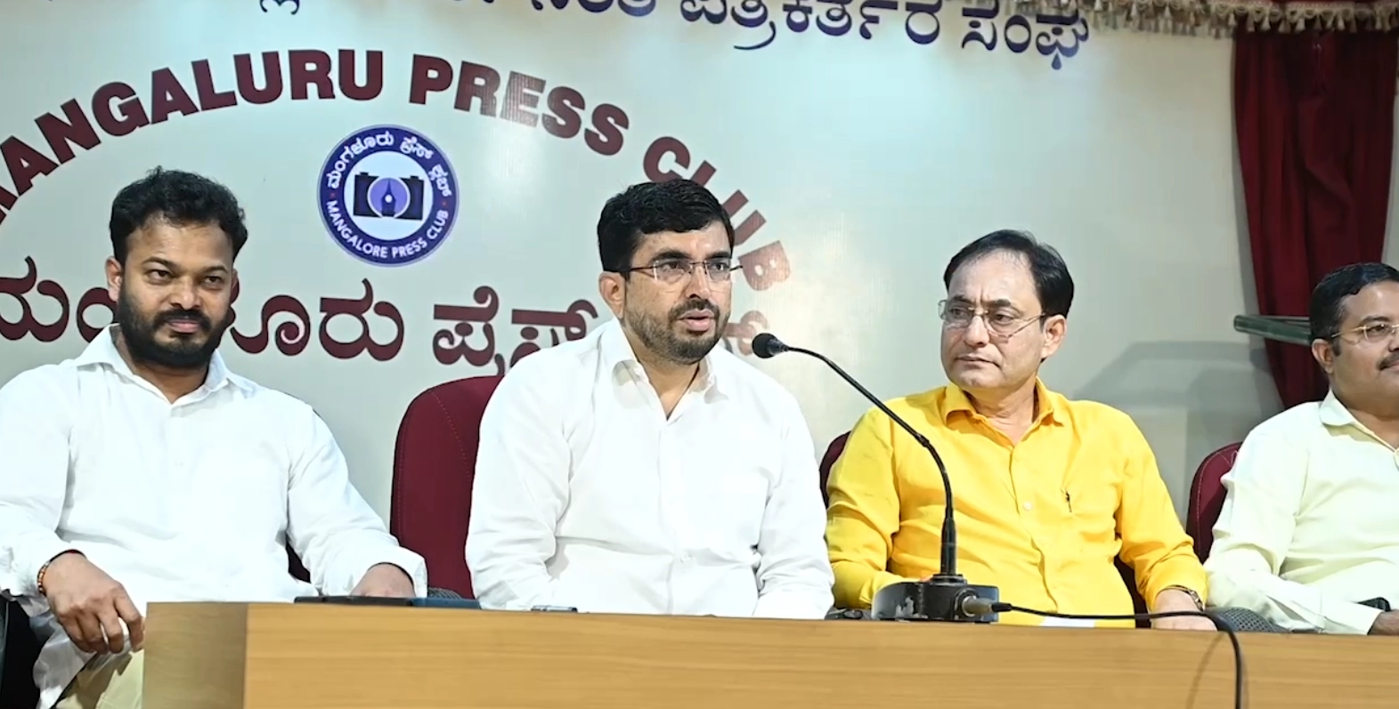ಹ‌ರ್ ಘ‌ರ್ ತಿರಂಗ : ಪ್ರತಿಯೊಬ್ಬರ ಮನೆಯಲ್ಲೂ ತಿರಂಗ ಹಾರಿಸಲು ಕರೆ - News Karnataka