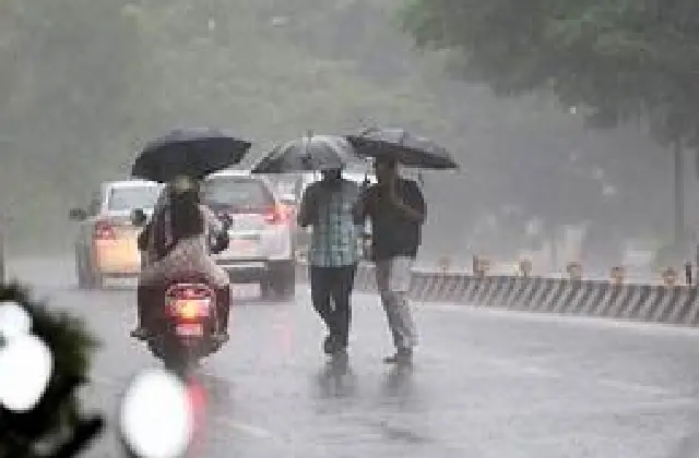 ಕರವಾಳಿ, ಮಲೆನಾಡಲ್ಲಿ ಭಾರೀ ಮಳೆಯ ಮುನ್ಸೂಚನೆ, ರಾಜ್ಯದ 3 ಜಿಲ್ಲೆಗಳಿಗೆ ಆರೆಂಜ್​ ಅಲರ್ಟ್​! - News Karnataka