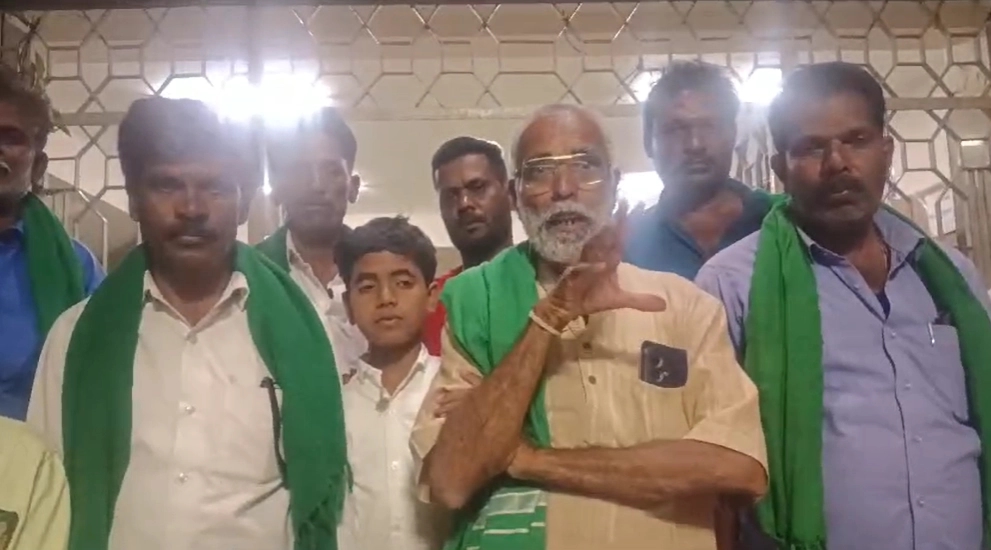 ರಸ್ತೆ ಇಲ್ಲದ ವಸತಿ ನಿಲಯದಲ್ಲಿ ನೂರಾರು ವಿದ್ಯಾರ್ಥಿಗಳ ಕಷ್ಟದ ವಿದ್ಯಾಭ್ಯಾಸ: ಕಣ್ಮುಚ್ಚಿ ಕುಳಿತ ಅಧಿಕಾರಿಗಳು - News Karnataka