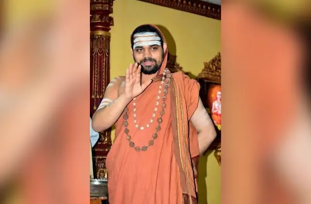 ಮೇ 5ರಂದು ಶೃಂಗೇರಿಯಲ್ಲಿ ಹಿಂದೂ ಧರ್ಮ ಶಿಕ್ಷಣ ತರಗತಿಗಳಿಗೆ ಜಗದ್ಗುರು ಶ್ರೀ ಶ್ರೀ ವಿಧುಶೇಖರ ಭಾರತೀ ಸನ್ನಿಧಾನಂಗಳವರಿಂದ ಚಾಲನೆ - News Karnataka