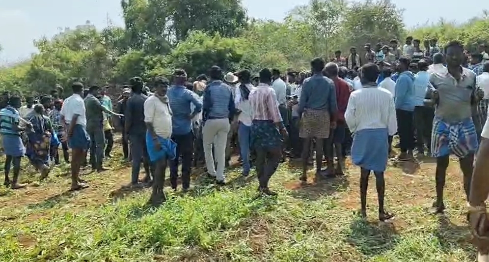 ಮೈಸೂರಿನಲ್ಲಿ ಹುಲಿ ದಾಳಿ ಪ್ರಕರಣ; ರೊಚ್ಚಿಗೆದ್ದ ಗ್ರಾಮಸ್ಥರಿಂದ RFO ಮೇಲೆ ಹಲ್ಲೆ! - News Karnataka