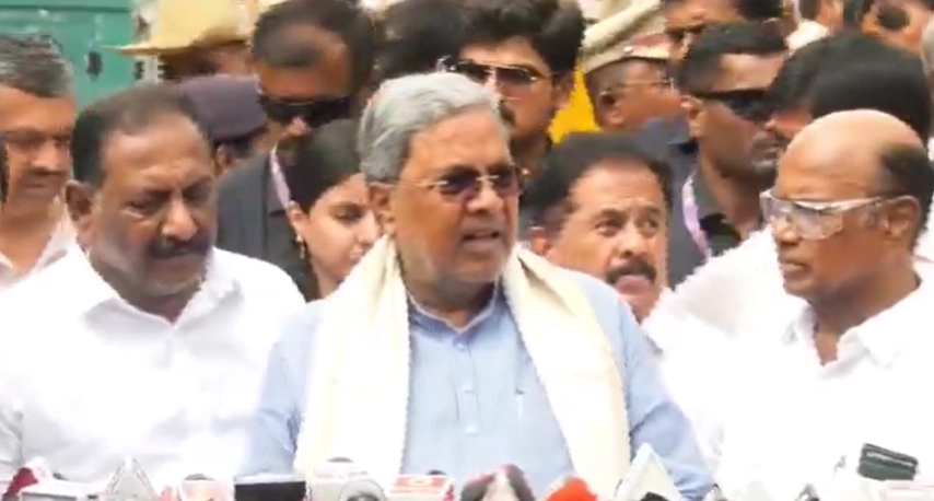 ನಾವು ಆರ್.ಎಸ್.ಎಸ್ಗೆ ಟಾರ್ಗೆಟ್ ಮಾಡ್ತಿಲ್ಲ, ಯಾವುದೇ ಸಂಘ ಸಂಸ್ಥೆಯಾಗಲಿ ಅನುಮತಿ ಕಡ್ಡಾಯ! - News Karnataka