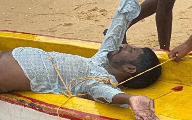 ಕಾಪು: ಸಮುದ್ರ ಪಾಲಾಗುತ್ತಿದ್ದ ಯುವಕನನ್ನು ರಕ್ಷಿಸಿದ ಮೀನುಗಾರರು - News Karnataka