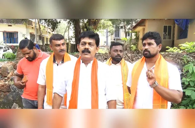 ಅನ್ಯಧರ್ಮಿಯ ಜೊತೆಗೆ ವ್ಯಾಪಾರ ವಹಿವಾಟು ನಡೆಸಬೇಡಿ: ಶ್ರೀರಾಮಸೇನೆ ಕರೆ - News Karnataka