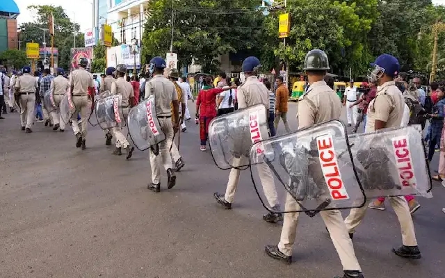 ವೈದ್ಯೆ ಅತ್ಯಾಚಾರ, ಕೊಲೆ ವಿರುದ್ಧದ ಪ್ರತಿಭಟನೆ ವೇಳೆ ಮಹಿಳೆಗೆ ಲೈಂಗಿಕ ಕಿರುಕುಳ - News Karnataka