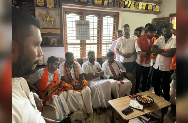 ಅರುಣ್ ಪುತ್ತಿಲ ಮನೆಗೆ ಭೇಟಿ ನೀಡಿದ ದೊಡ್ಡಬಳ್ಳಾಪುರ ಕ್ಷೇತ್ರದ ಶಾಸಕರಾದ ಧೀರಜ್ ಮುನಿರಾಜ್  - News Karnataka