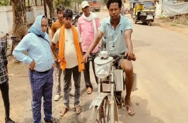 ಎಲೆಕ್ಟ್ರಿಕ್ ಬೈಕ್​​ ತಯಾರಿಸಿ ಹಿಸ್ಟ್ರಿ ಕ್ರಿಯೇಟ್​ : ಒಮ್ಮೆ ಚಾರ್ಜ್ ಮಾಡಿದರೆ 100 ಕಿಲೋ ಮೀಟರ್​​ ಮೈಲೇಜ್​! - News Karnataka
