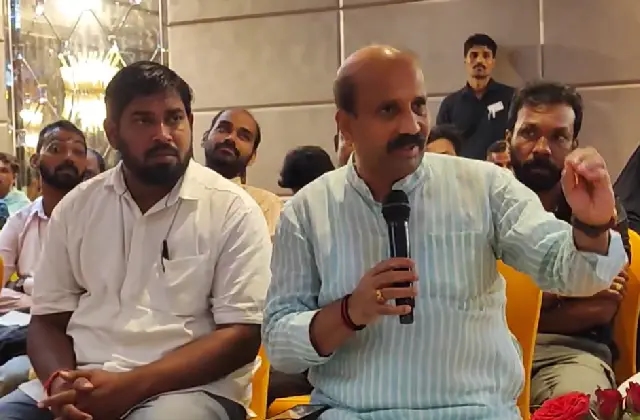 ಮಹಾಲಕ್ಷ್ಮೀ ಬ್ಯಾಂಕ್ ನ ಕೋಟ್ಯಾಂತರ ರೂ. ಅವ್ಯವಹಾರ ಎಸ್‌ಐಟಿ ತನಿಖೆಗೆ ಒಪ್ಪಿಸಿ; ಮಾಜಿ ಶಾಸಕ ರಘುಪತಿ ಭಟ್  - News Karnataka