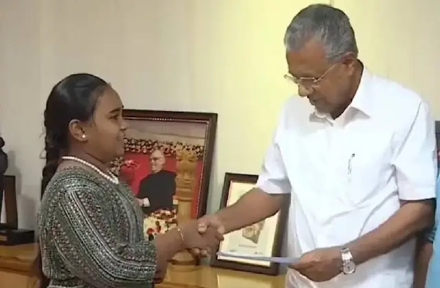 ವಯನಾಡು ದುರಂತ: ನಿಧಿ ಸಂಗ್ರಹಕ್ಕೆ ಸತತ 3 ಗಂಟೆಗಳ ಕಾಲ ಭರತನಾಟ್ಯ ಪ್ರದರ್ಶಿಸಿದ ಬಾಲಕಿ! - News Karnataka
