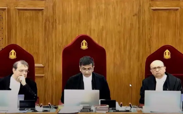 ನಾಳೆ ಕೆಲಸಕ್ಕೆ ಹಾಜರಾಗುವಂತೆ ಪ್ರತಿಭಟನಾ ನಿರತ ವೈದ್ಯೆಯರಿಗೆ ಸುಪ್ರೀಂ ಎಚ್ಚರಿಕೆ! - News Karnataka