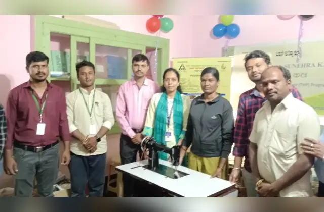ನಂಜನಗೂಡಿನಲ್ಲಿ ಐಟಿಸಿ ಮತ್ತು ಬಂಧನ್ ಸಂಸ್ಥೆಯಿಂದ ಉಚಿತ ಹೊಲಿಗೆ ಯಂತ್ರ ವಿತರಣೆ - News Karnataka