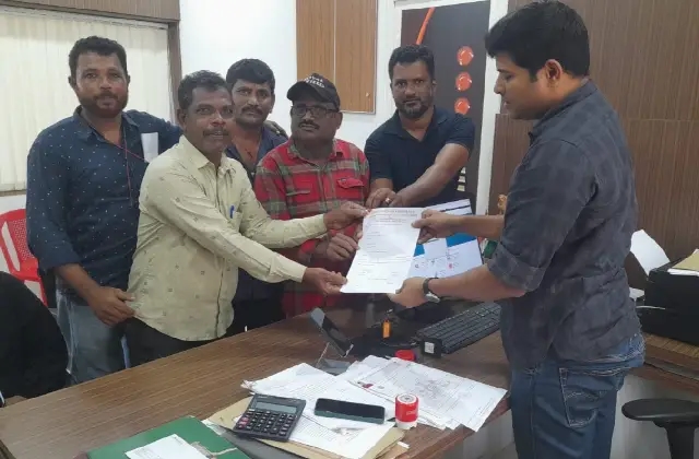 ಉಳ್ಳಾಲ: ರಿಕ್ಷಾ ನಿಲ್ದಾಣ ಅಧಿಕೃತಗೊಳಿಸುವಂತೆ ಅಧಿಕಾರಿಗೆ ಮನವಿ - News Karnataka