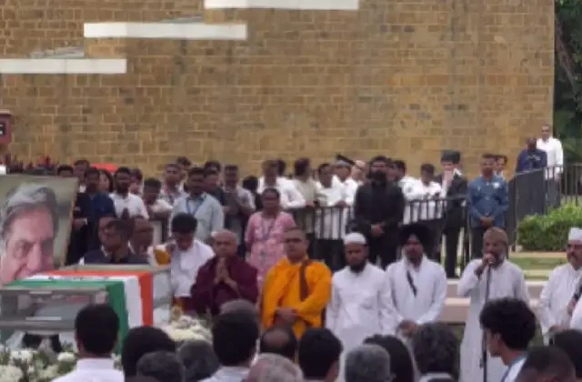 ರತನ್ ಟಾಟಾ ಪಾರ್ಥಿವ ಶರೀರಕ್ಕೆ ಪಾರ್ಸಿ, ಮುಸ್ಲಿಂ, ಕ್ರಿಶ್ಚಿಯನ್, ಸಿಖ್, ಹಿಂದೂ ಸೇರಿ ಅಂತಿಮ ನಮನ - News Karnataka