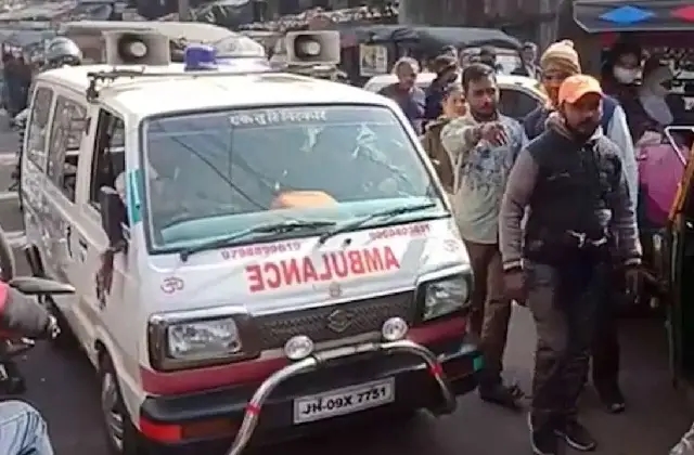 ಟ್ರಾಫಿಕ್ ಜಾಮ್‌: ಆಸ್ಪತ್ರೆಗೆ ತಲುಪಲು ಸಾಧ್ಯವಾಗದೆ ಆಂಬ್ಯುಲೆನ್ಸ್‌ನಲ್ಲೇ ಮೃತ್ಯು - News Karnataka