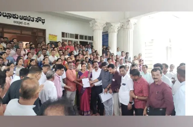 ಏಳನೇ ವೇತನ ಆಯೋಗ ವರದಿ ಯಥಾವತ್ತು ಜಾರಿ : ರಾಜ್ಯ ಸರಕಾರಿ ನೌಕರರ ಸಂಘ ಒತ್ತಾಯ - News Karnataka