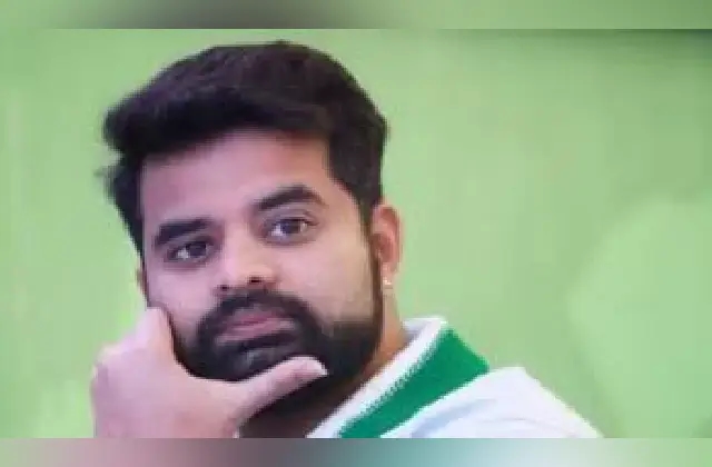 ಪ್ರಜ್ವಲ್ ವಿರುದ್ಧ ಮೂರನೇ ಪ್ರಕರಣ: 1,691 ಪುಟಗಳ ಚಾರ್ಜ್‌ಶೀಟ್‌ ಸಲ್ಲಿಕೆ - News Karnataka