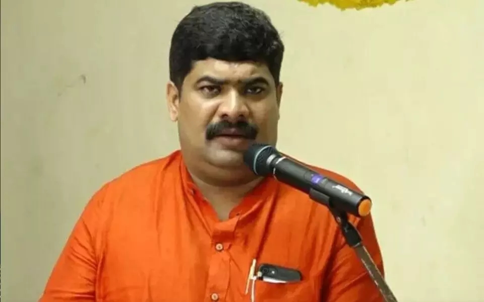 ಕಾಂಗ್ರೆಸ್ ಕಾರ್ಯಕರ್ತನಿಗೆ ಹಲ್ಲೆ ಆರೋಪ: ಶಾಸಕ ವೇದವ್ಯಾಸ ಕಾಮತ್ ಸಹಿತ 12 ಮಂದಿ ವಿರುದ್ಧ ಎಫ್.ಐ.ಆರ್ - News Karnataka