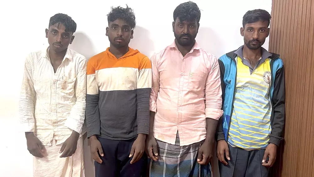 ಸಾಮೂಹಿಕ ಅತ್ಯಾಚಾರ ಪ್ರಕರಣ: ನಾಲ್ವರು ಪೊಲೀಸರ ವಶಕ್ಕೆ - News Karnataka