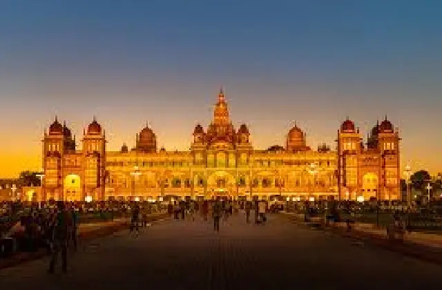 ಮೈಸೂರು ಅರಮನೆ ವೀಕ್ಷಣೆಗೆ ವಾಟ್ಸಾಪ್​​ ಟಿಕೆಟ್ ಗೆ ಅವಕಾಶ! - News Karnataka