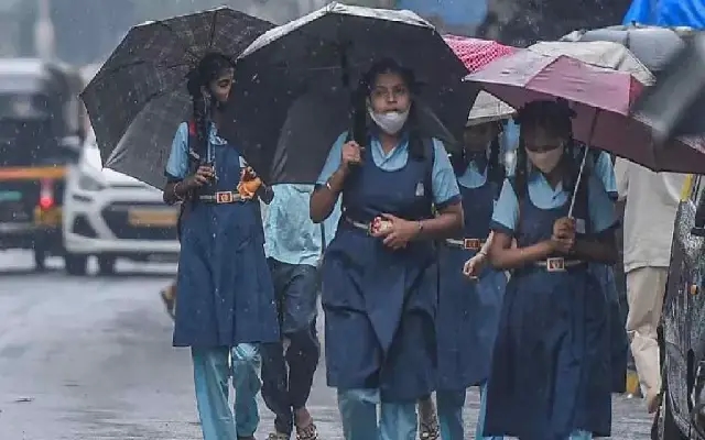 ಭಾರಿ ಮಳೆ : ಇಂದು ದಕ್ಷಿಣ ಕನ್ನಡ  ಜಿಲ್ಲೆಯ ಪಿಯು ಮತ್ತು ಶಾಲೆಗಳಿಗೆ ರಜೆ ಘೋಷಣೆ - News Karnataka