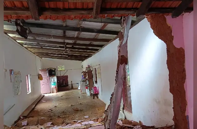ಉಡುಪಿ: ದೊಡ್ಡಣಗುಡ್ಡೆ ಸರ್ಕಾರಿ ಶಾಲೆಯ ಅಡುಗೆಮನೆ ಗೋಡೆ ಕುಸಿತ: ಪಾರಾದ ವಿದ್ಯಾರ್ಥಿಗಳು - News Karnataka