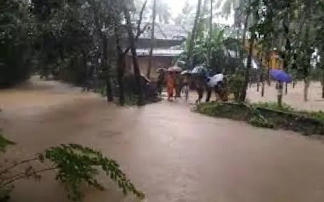 ಮುಂಗಾರು ಅಬ್ಬರಕ್ಕೆ ಕರಾವಳಿ, ಮಲೆನಾಡು ತತ್ತರ : ಇಂದು ಸಹ ಜೋರು ಮಳೆ - News Karnataka