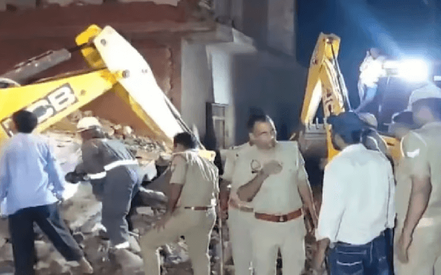 ಫಿರೋಜಾಬಾದ್‌ನ ಪಟಾಕಿ ಕಾರ್ಖಾನೆಯಲ್ಲಿ ಸ್ಫೋಟ, ನಾಲ್ವರ ಸಾವು - News Karnataka