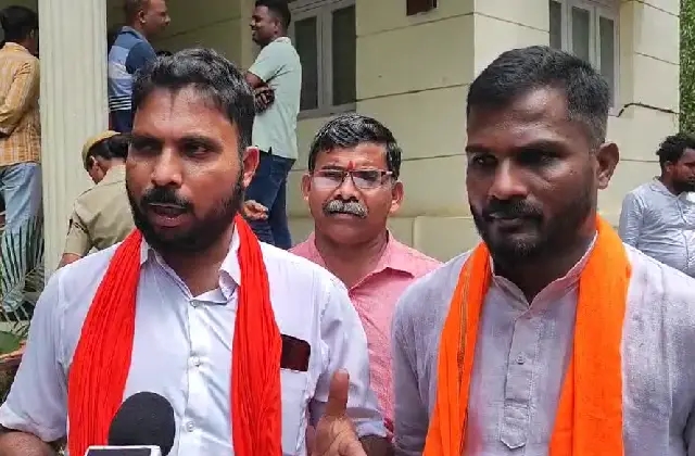 ಉಪವಲಯ ಅರಣ್ಯಾಧಿಕಾರಿ ಸಂಜೀವ ಪೂಜಾರಿ ವಿರುದ್ಧ ನಡೆಸುತ್ತಿದ್ದ ಪ್ರತಿಭಟನೆ ಹಿಂಪಡೆದ ಹಿಂಜಾವೇ - News Karnataka