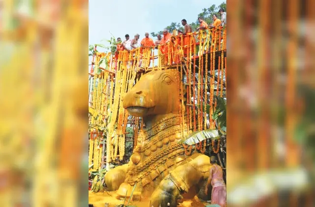 ಬೆಟ್ಟದ ಬಳಗದಿಂದ ಚಾಮುಂಡಿಬೆಟ್ಟದ ನಂದಿಗೆ ಮಹಾಭಿಷೇಕ - News Karnataka