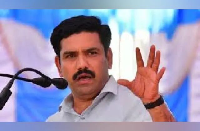 ರಾಜ್ಯದಲ್ಲಿ ಬೇಲಿಯೇ ಎದ್ದು ಹೊಲ ಮೇಯ್ದ ಪರಿಸ್ಥಿತಿ ನಿರ್ಮಾಣ : ವಿಜಯೇಂದ್ರ - News Karnataka