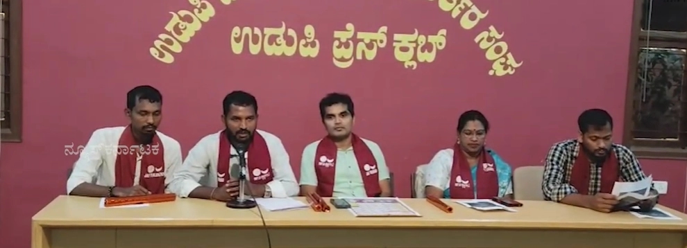 ಮುಚ್ಚಿದ ಶಬರಿಮಲೆ ದೇಗುಲ, ಕೀಲಿ ಕೈ ಹಸ್ತಾಂತರ; ಮಕರ ಜ್ಯೋತಿ ಮಹೋತ್ಸವ ಸಂಪನ್ನ - News Karnataka