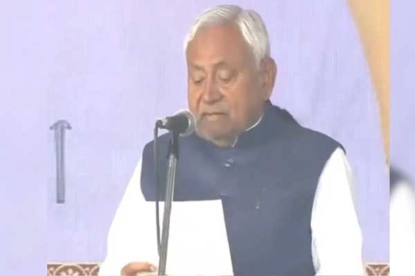 10ನೇ ಬಾರಿಗೆ ಬಿಹಾರ ಸಿಎಂ ಆಗಿ  ನಿತೀಶ್‌ ಕುಮಾರ್‌ ಪ್ರಮಾಣವಚನ ಸ್ವೀಕಾರ - News Karnataka