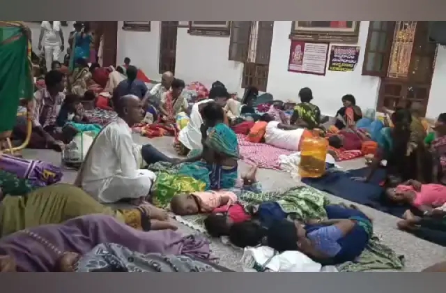 ಮಂತ್ರಾಲಯದಲ್ಲಿ ಬೆಳಗಿನ ಜಾವ ಭಾರೀ ಮಳೆಯಿಂದ ಭಕ್ತರ ಪರದಾಟ! - News Karnataka